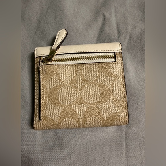 Coach Women's Wallet in Cream and Tan - Picture 3 of 7